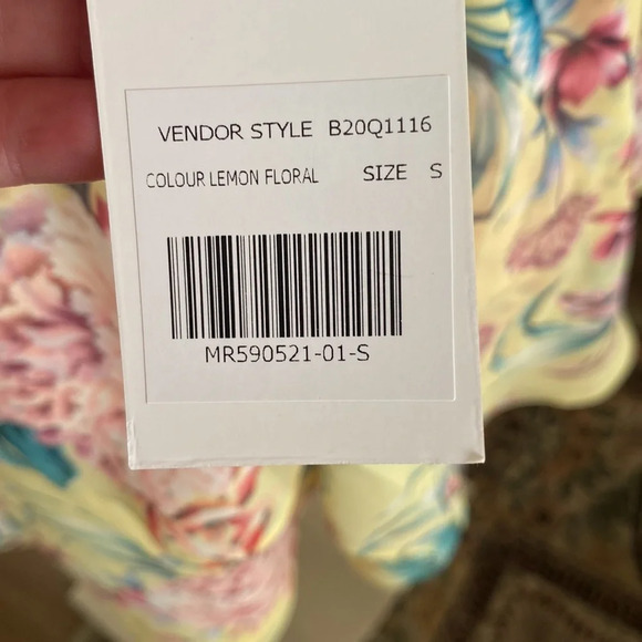 🌼NWT Floral Tropical Yellow Halter Asymmetrical Mini Dress, Yellow, Small - Picture 6 of 6